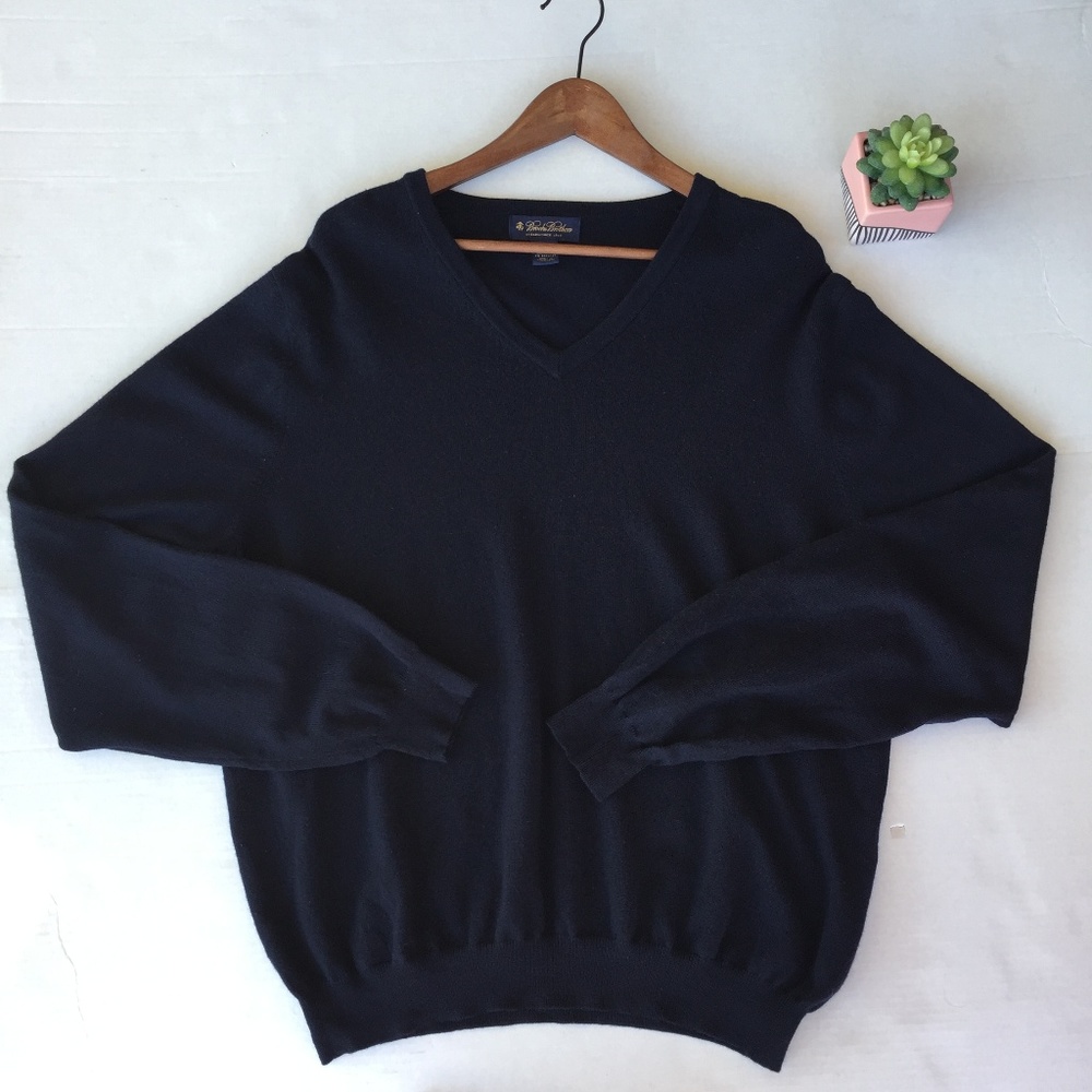 Brooks Brothers Men's V-Neck Wool Sweater